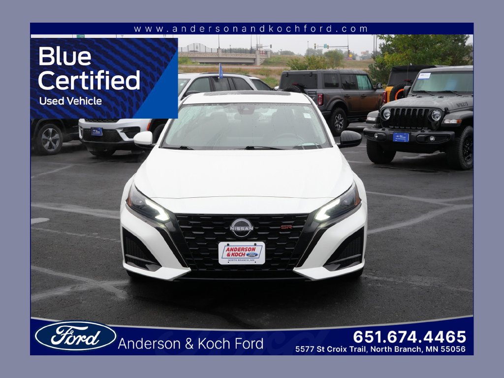 Used 2023 Nissan Altima 2.5 SR w/ SR Premium Package FWD image 1