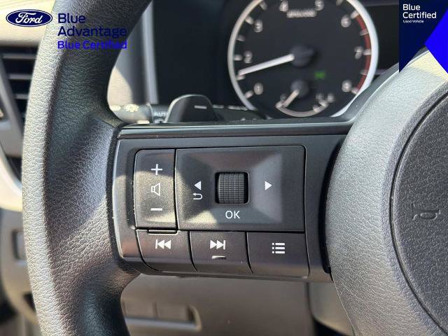 Used 2024 Nissan Rogue S FWD image 19