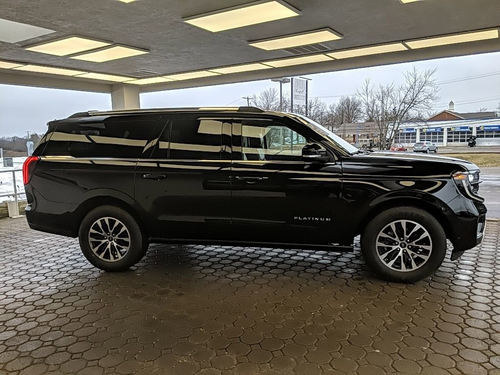 Certified 2025 Ford Expedition Max Platinum image 2
