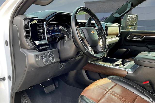 Used 2024 Chevrolet Silverado 2500 High Country w/ High Country Premium Package AWD/4WD image 18