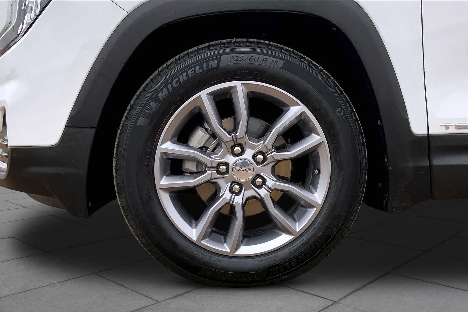 Used 2022 GMC Terrain SLT FWD image 11