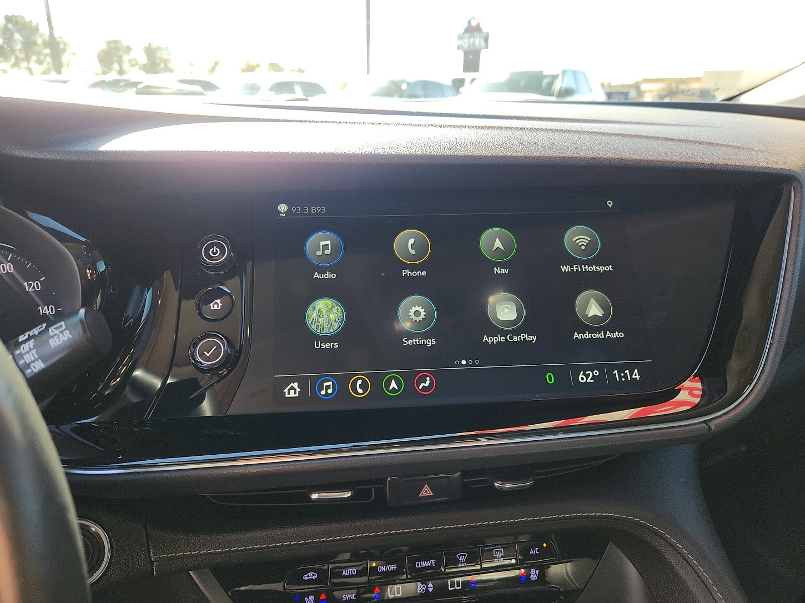 Used 2022 Buick Envision Avenir w/ Technology Package II image 12