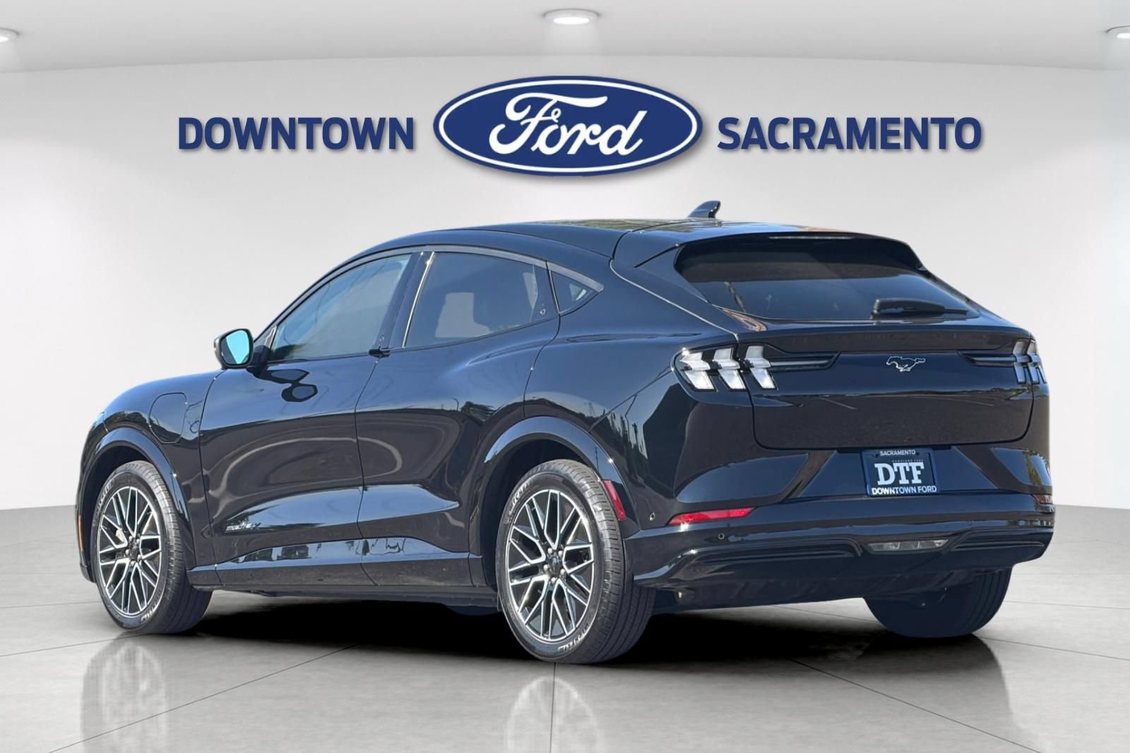 Certified 2024 Ford Mustang Mach-E Premium RWD image 8