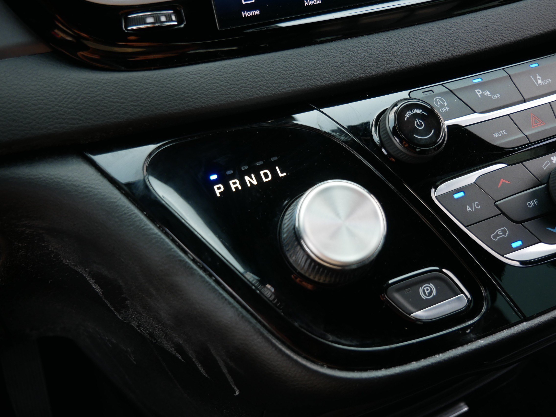 Used 2025 Chrysler Pacifica Select FWD image 24