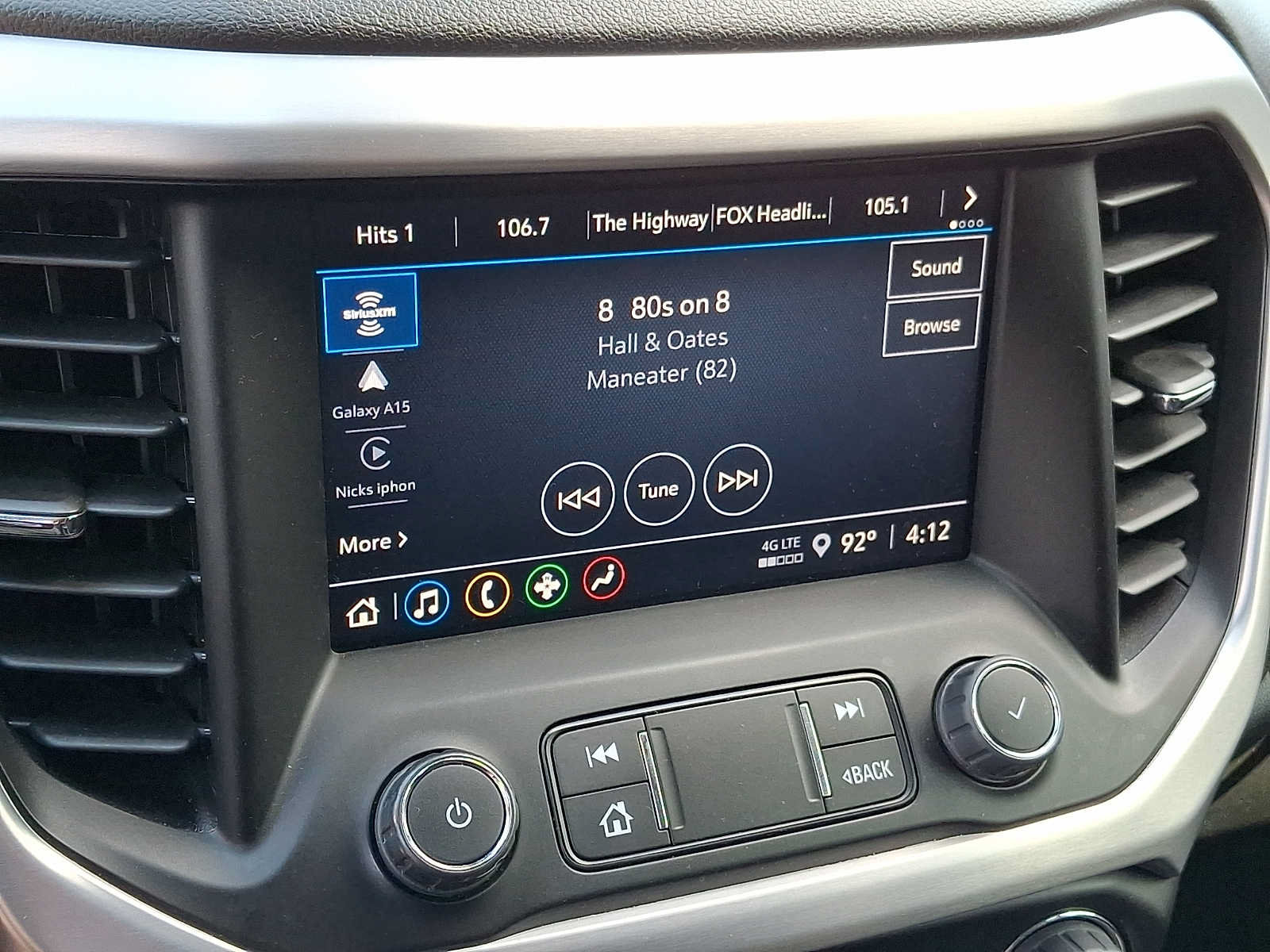 Used 2023 GMC Acadia SLE AWD/4WD image 17