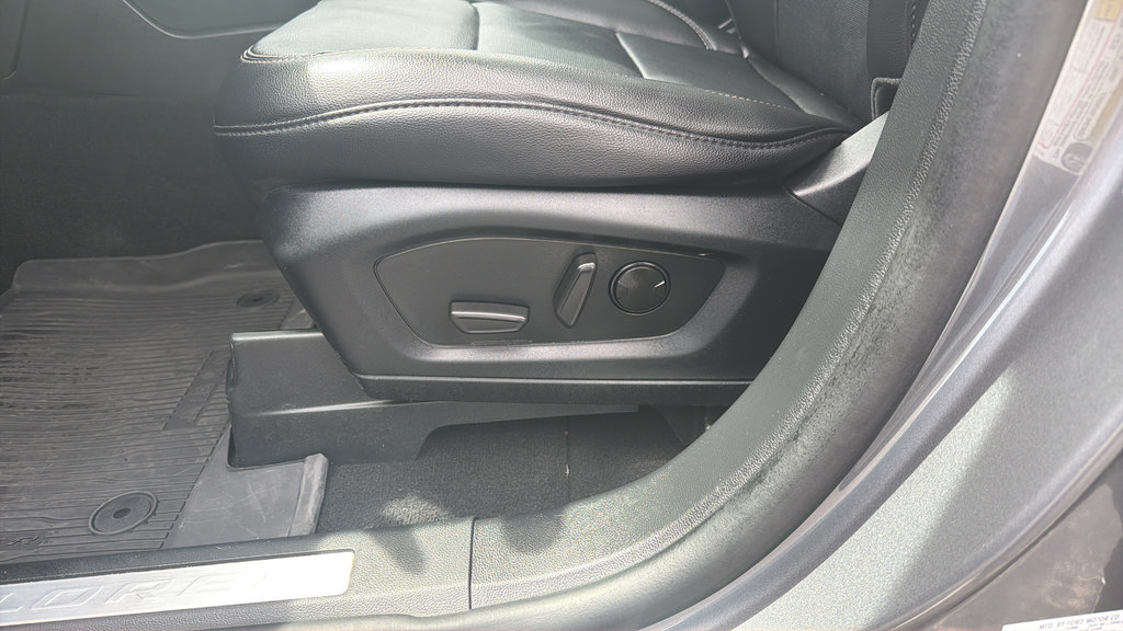 Certified 2023 Ford Explorer Limited w/ Limited Technology Package AWD/4WD image 27