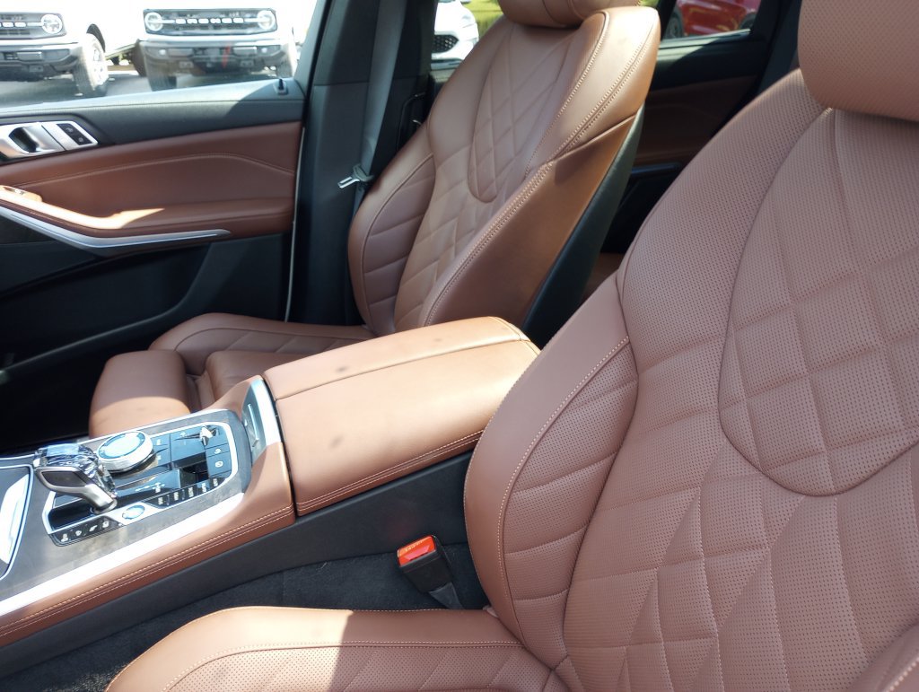 Used 2023 BMW X5 xDrive45e w/ Executive Package AWD/4WD image 28