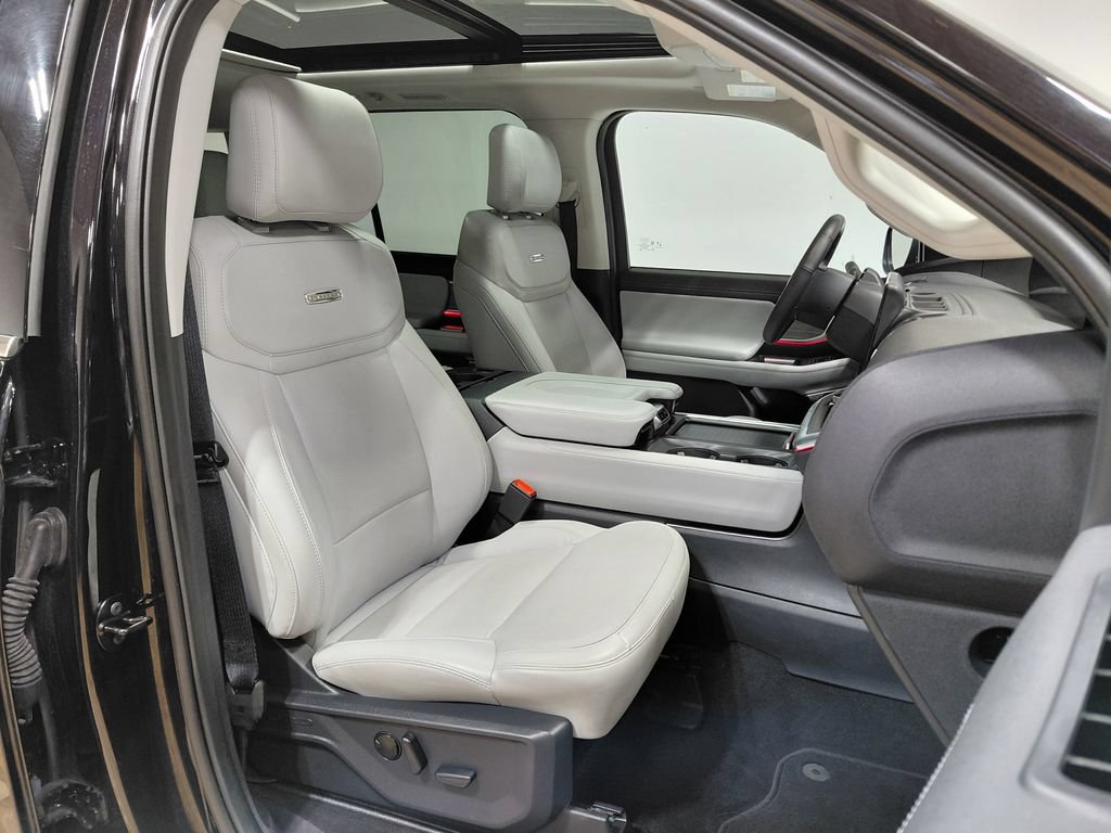 Certified 2025 Ford Expedition Max Platinum AWD/4WD image 30