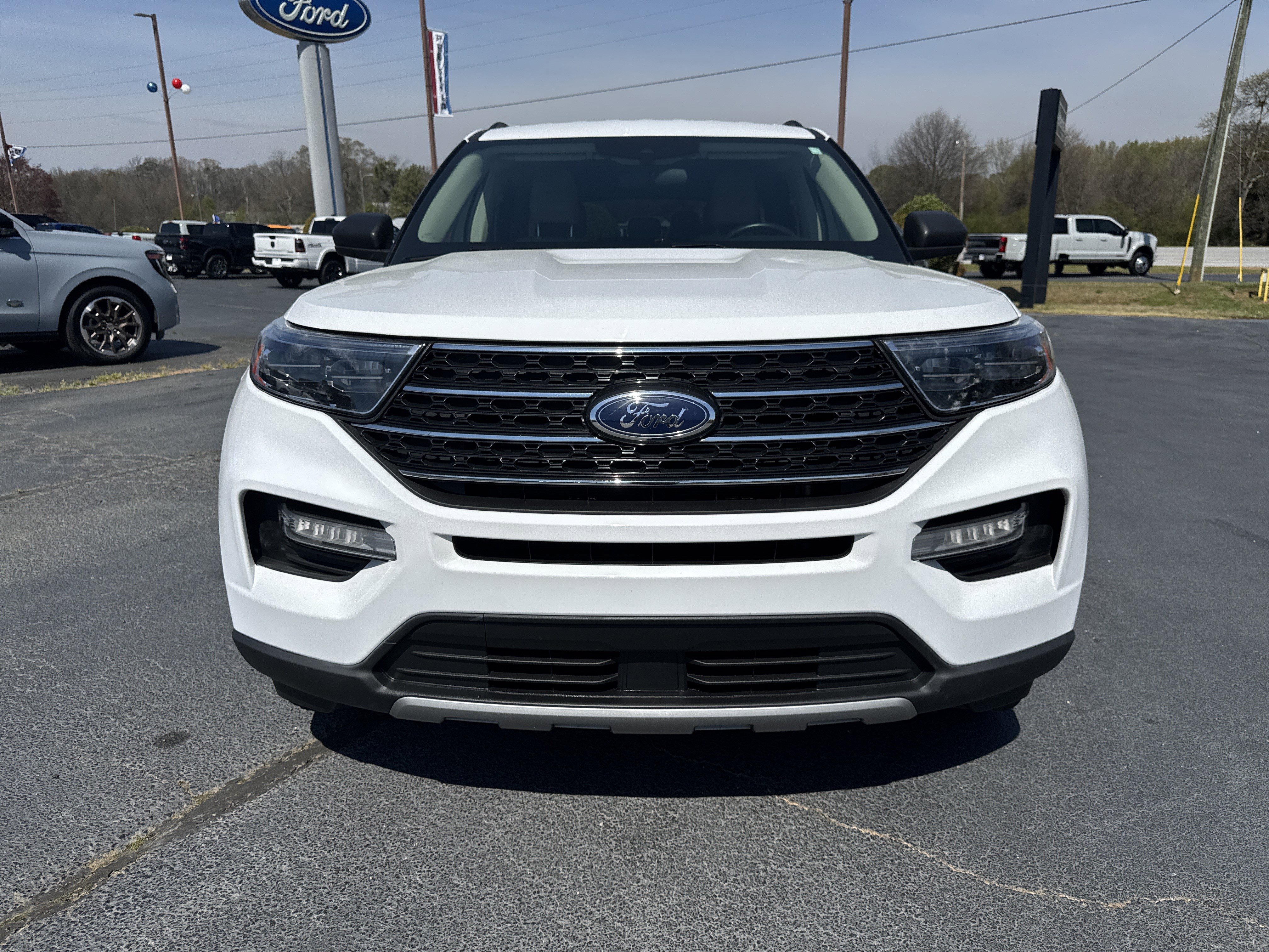 Certified 2023 Ford Explorer XLT w/ Equipment Group 202A RWD image 3