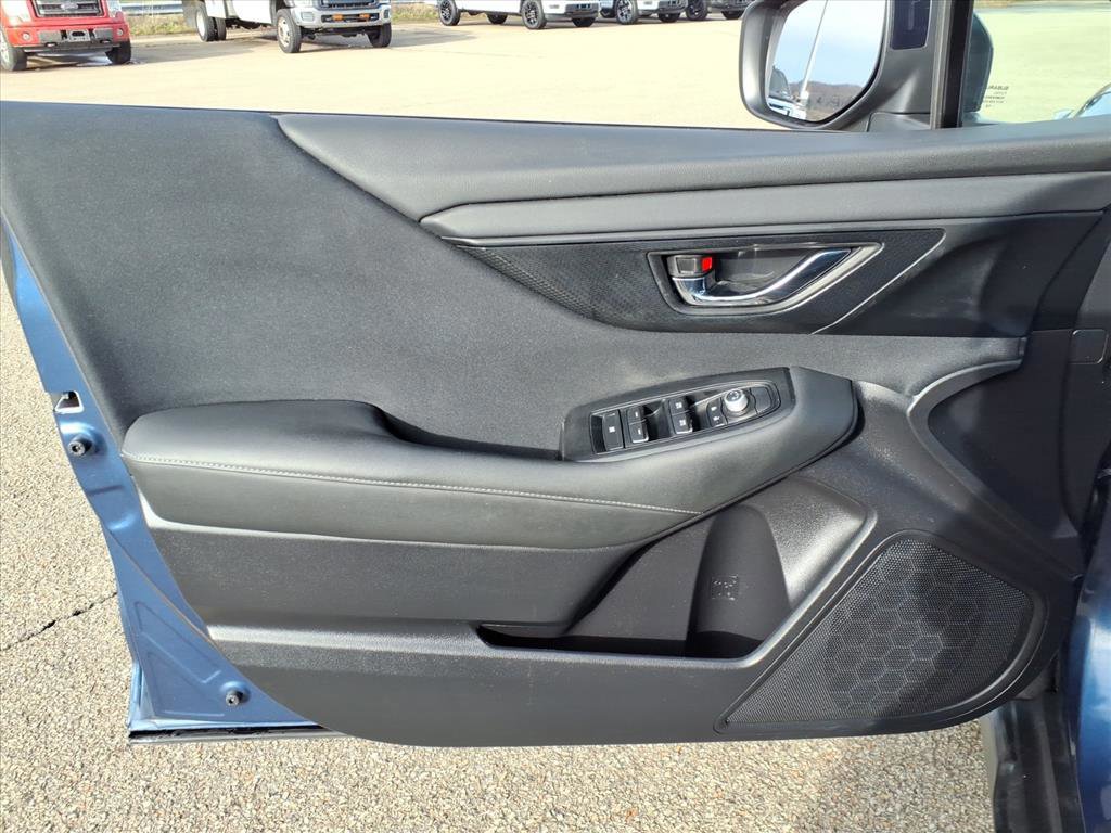 Used 2020 Subaru Outback Premium image 11