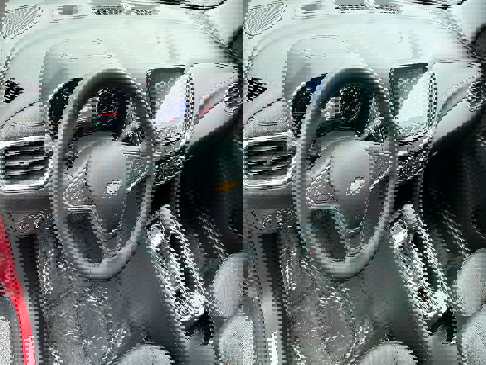 Used 2023 Chevrolet Equinox Premier w/ LPO, Floor Liner Package image 10