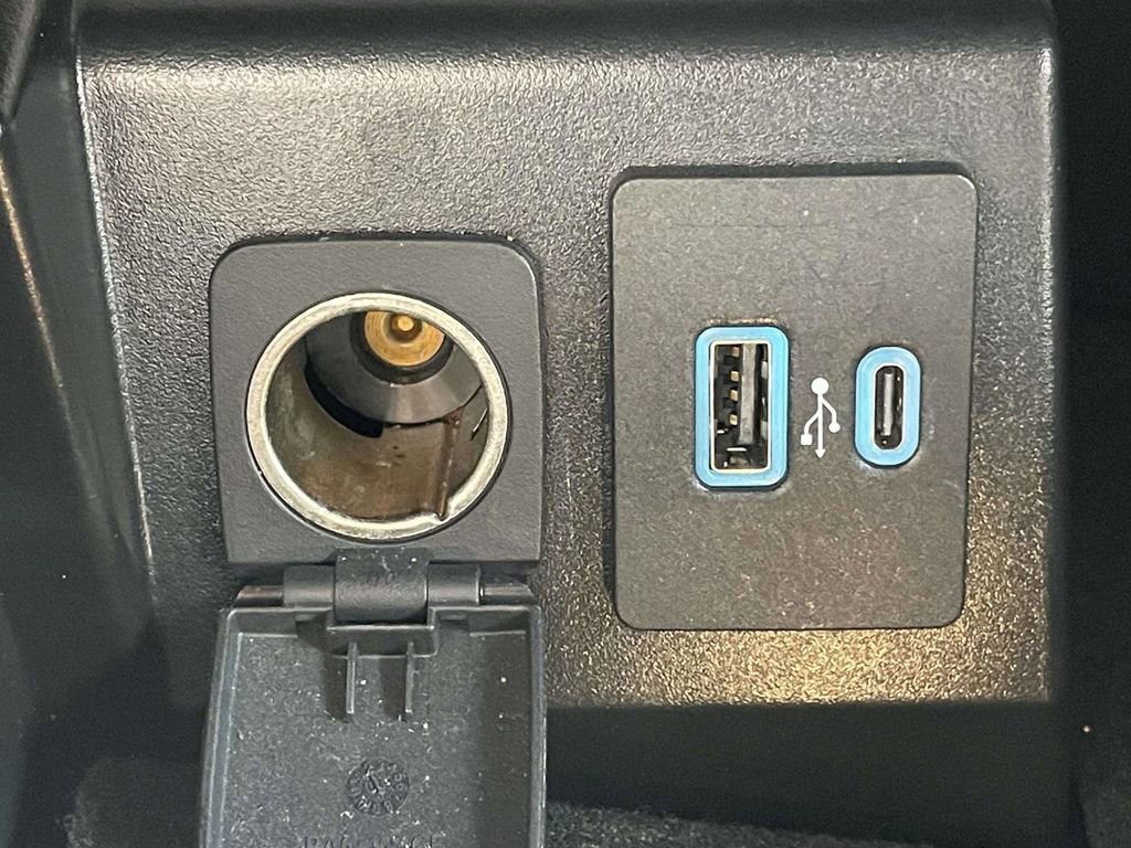 Certified 2021 Ford Explorer Limited w/ Equipment Group 301A image 23