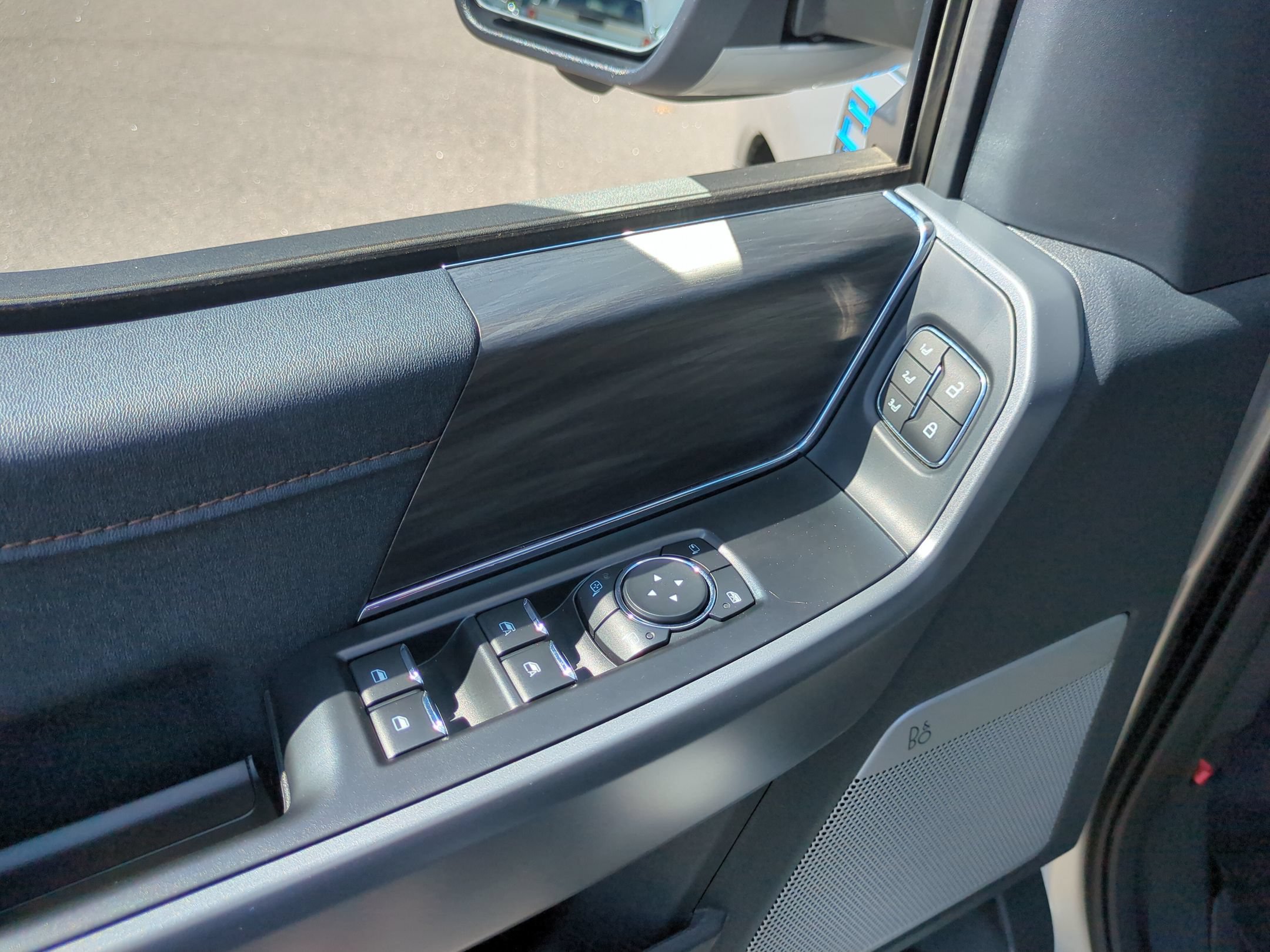 Certified 2025 Ford F150 Lightning Lariat AWD/4WD image 15