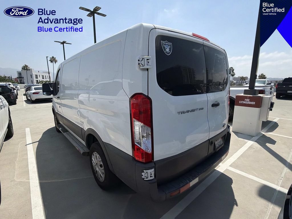 Certified 2017 Ford Transit 250 130 Low Roof w/ Exterior Upgrade Package RWD image 17