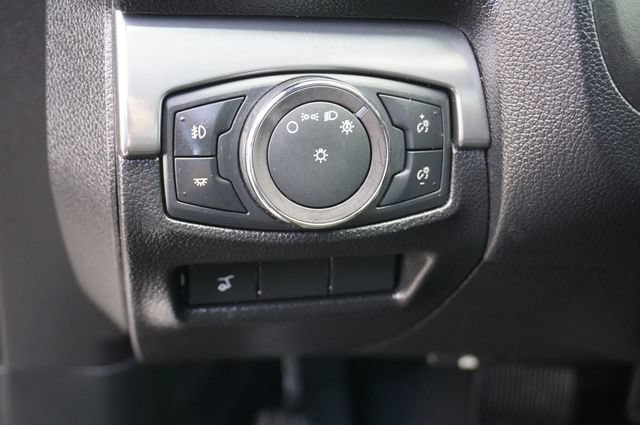 Certified 2019 Ford Explorer XLT w/ Equipment Group 202A FWD image 28