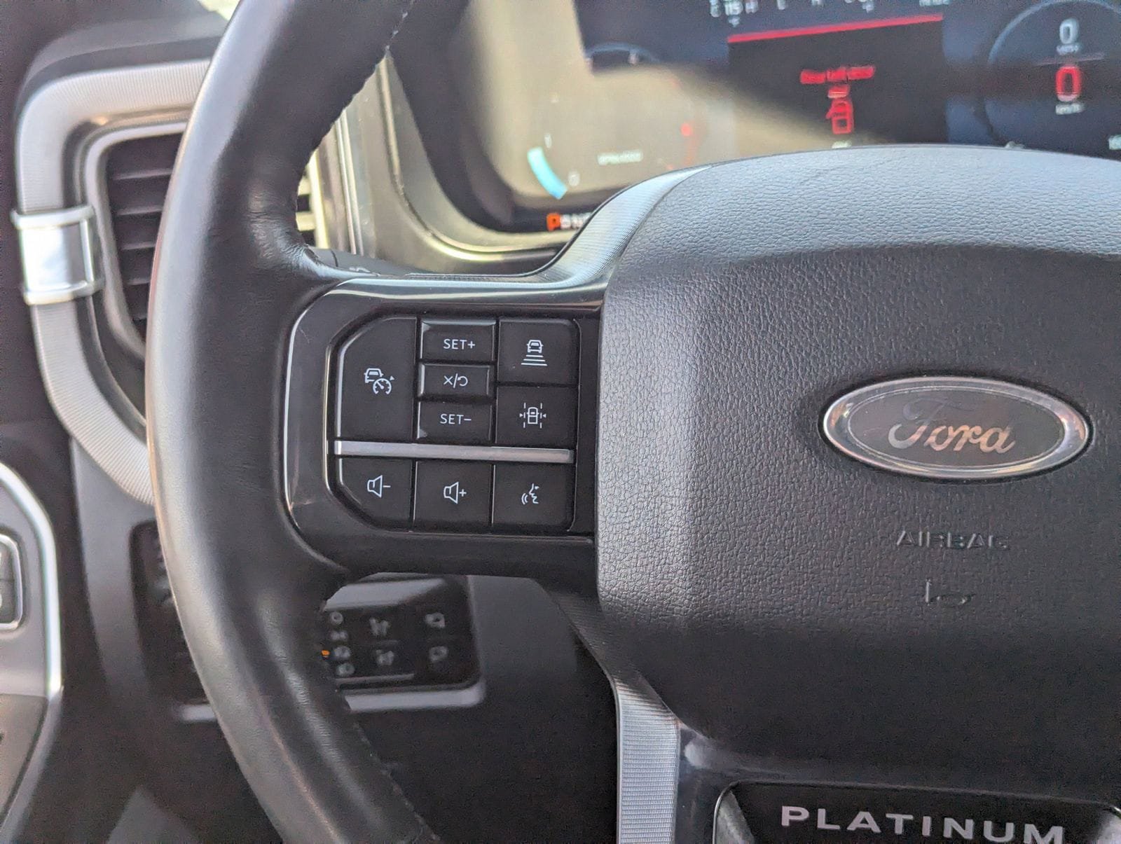 Certified 2025 Ford F450 Platinum AWD/4WD image 24
