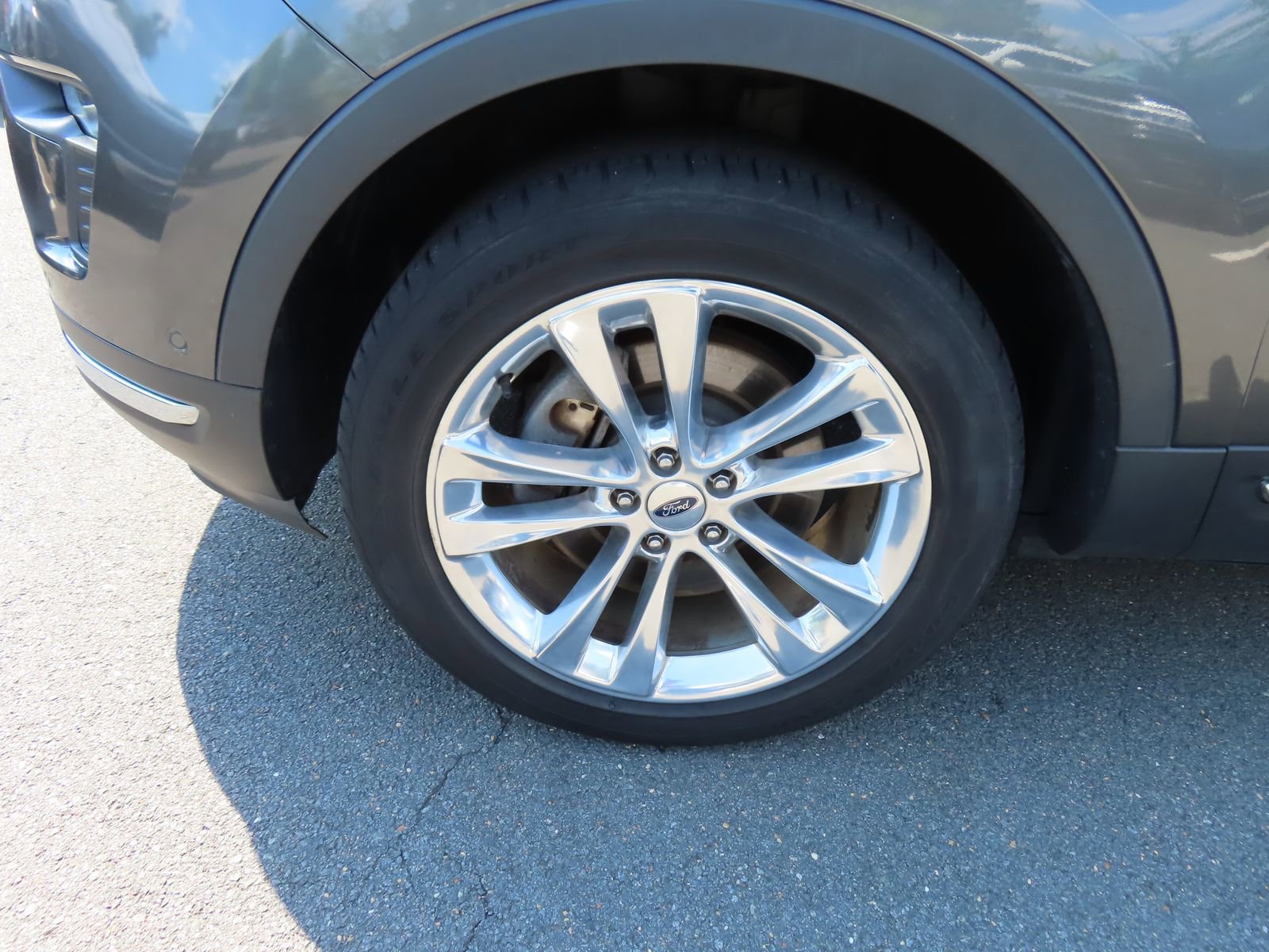 Certified 2018 Ford Explorer Limited w/ Equipment Group 301A AWD/4WD image 10
