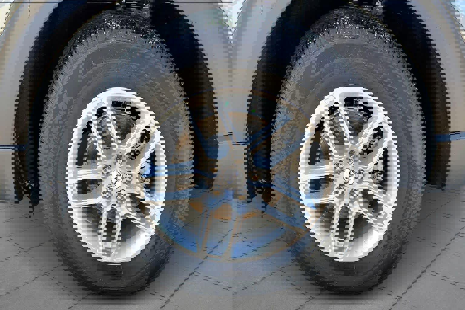 Certified 2025 Ford Explorer Active image 12