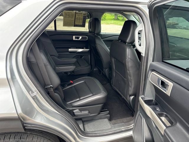 Certified 2023 Ford Explorer XLT w/ Equipment Group 202A AWD/4WD image 11