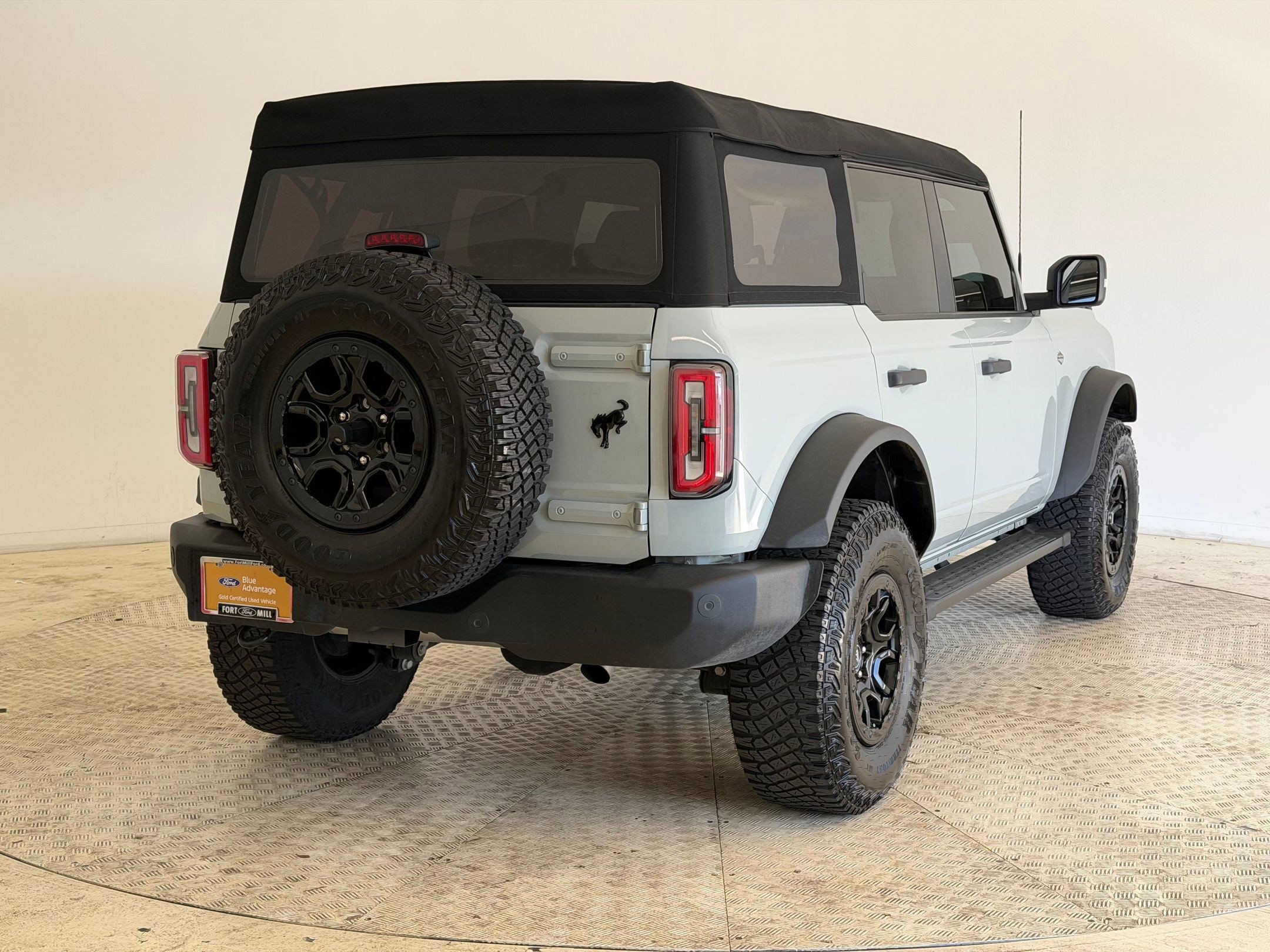 Certified 2024 Ford Bronco Wildtrak image 8