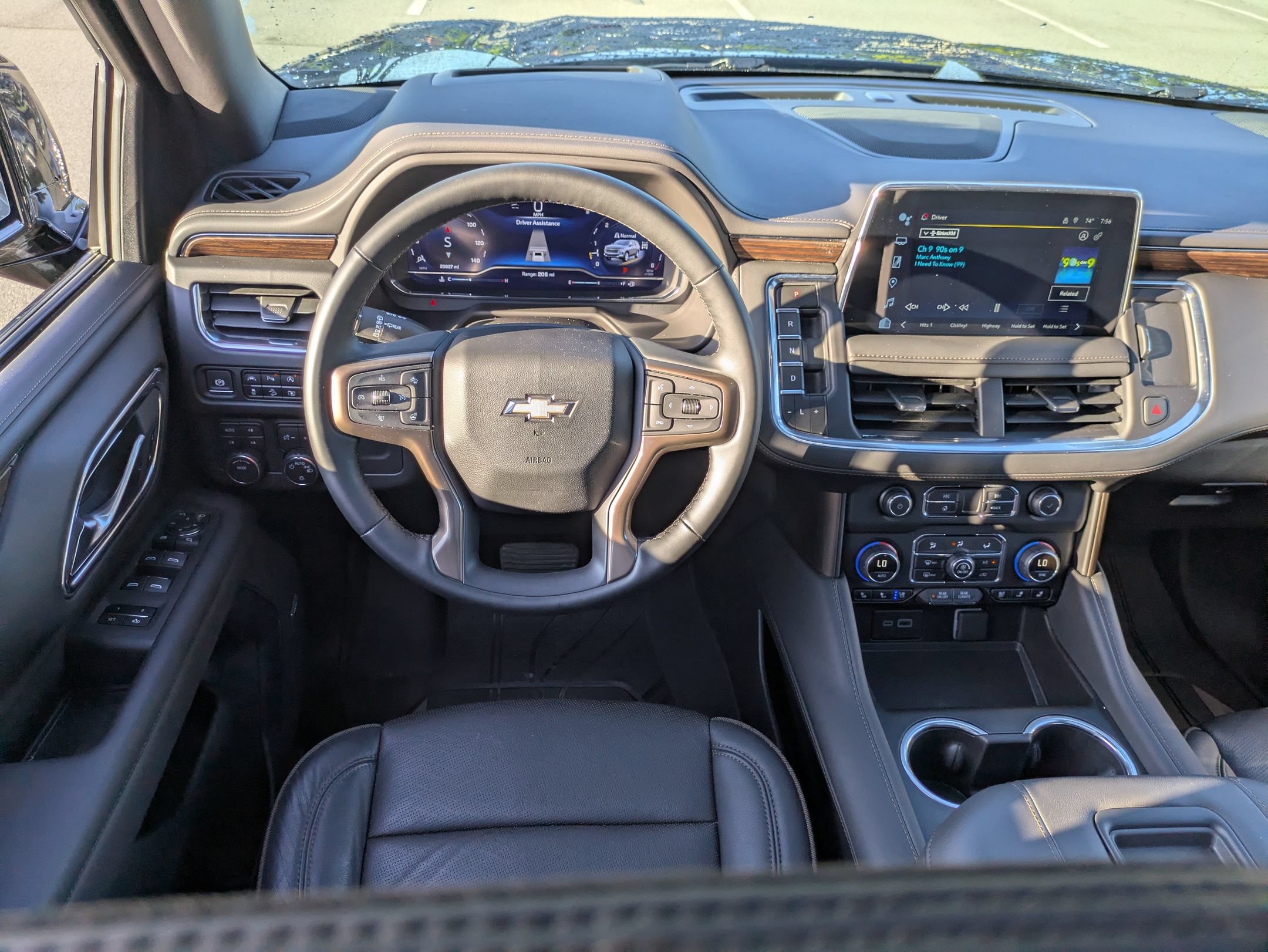 Used 2024 Chevrolet Tahoe High Country AWD/4WD image 32