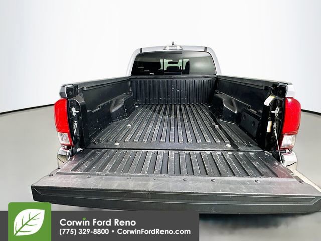 Used 2021 Toyota Tacoma SR5 AWD/4WD image 24
