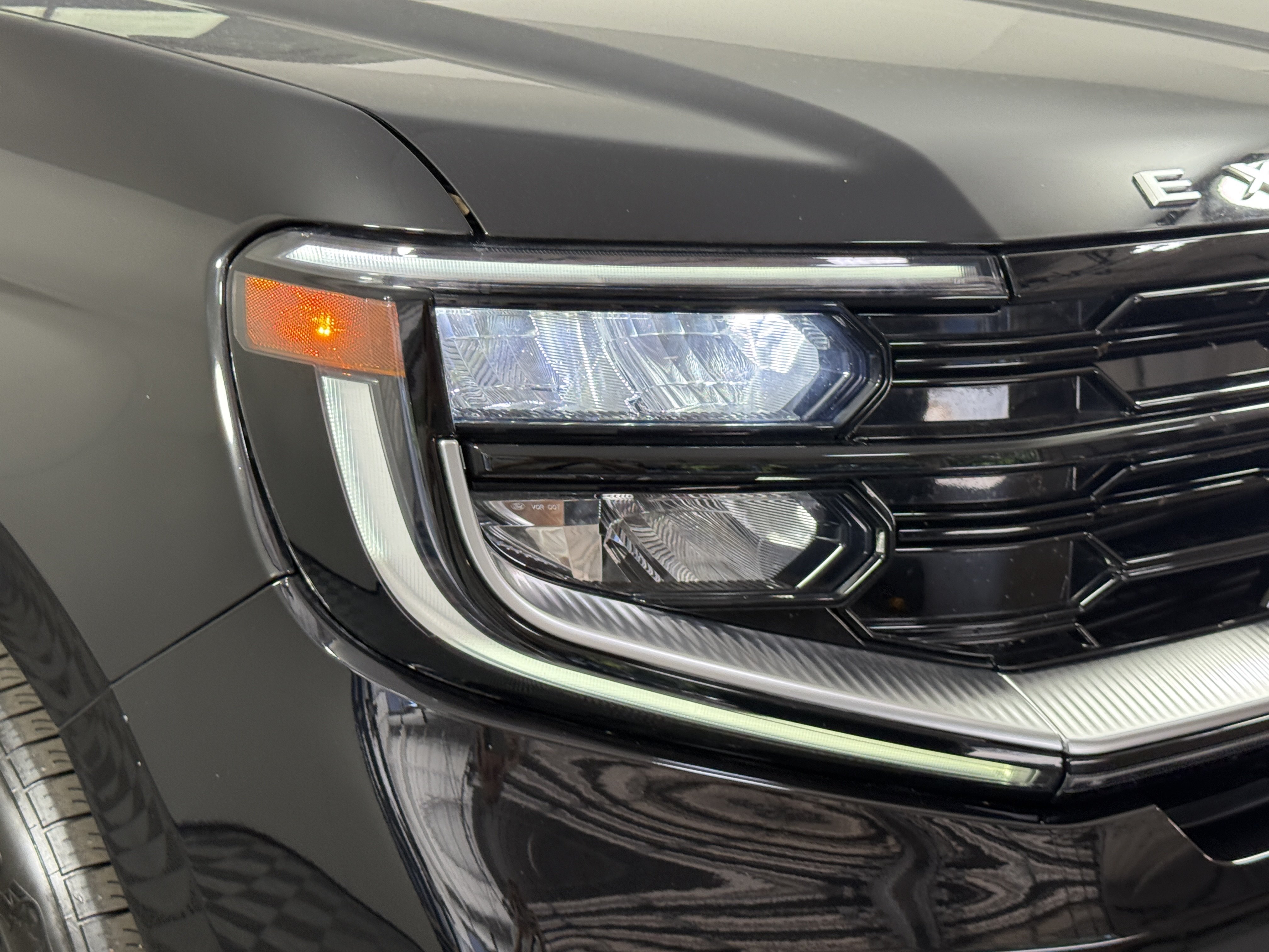 Certified 2025 Ford Expedition Platinum AWD/4WD image 7