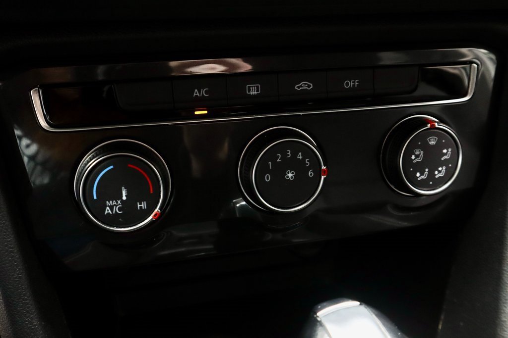 Used 2021 Volkswagen Tiguan S image 32