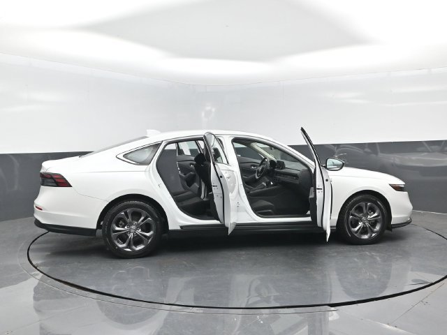Used 2024 Honda Accord EX image 26
