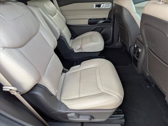 Certified 2020 Ford Explorer Platinum w/ Premium Technology Package AWD/4WD image 19