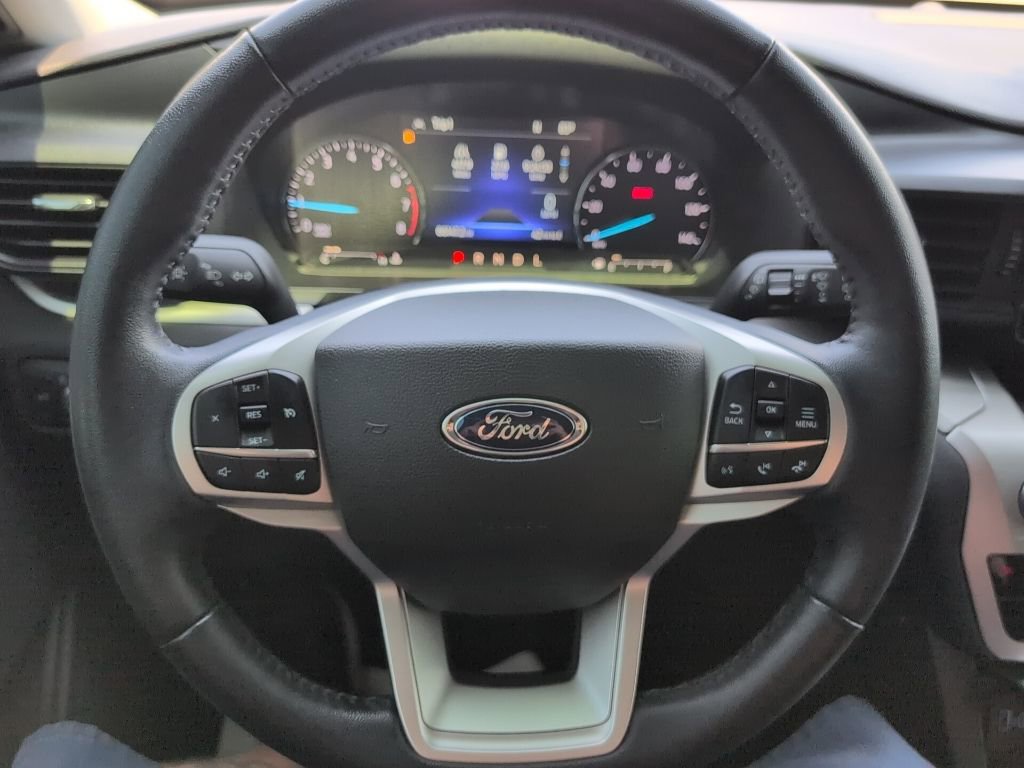 Certified 2022 Ford Explorer XLT image 17