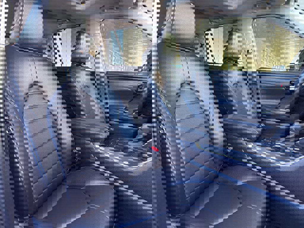 Used 2022 Toyota Highlander XLE image 33