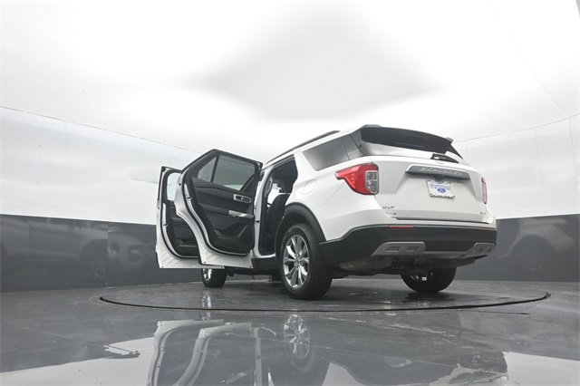 Certified 2021 Ford Explorer XLT w/ Equipment Group 202A image 39