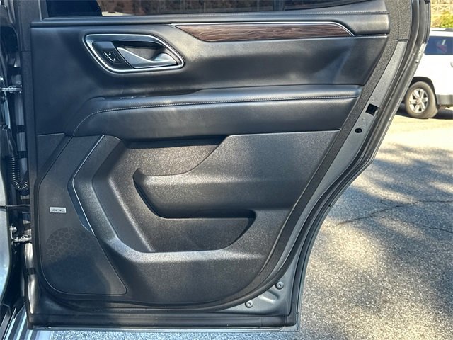 Used 2022 Chevrolet Tahoe LT w/ LT Signature Package image 16