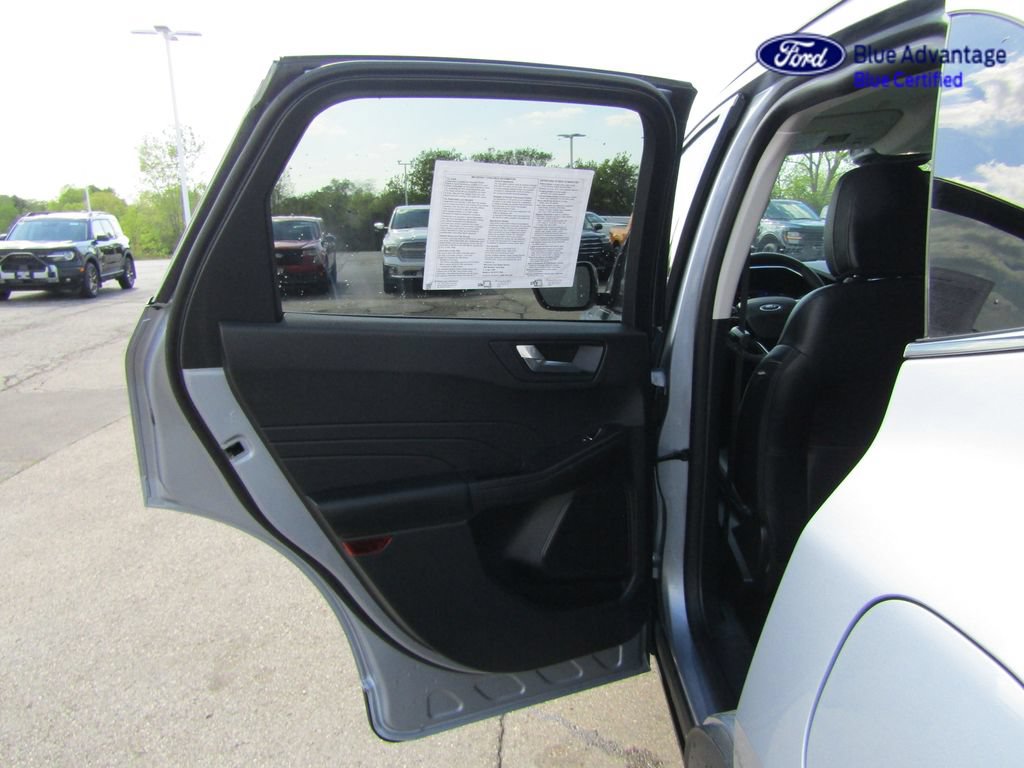 Certified 2022 Ford Escape Titanium FWD image 40