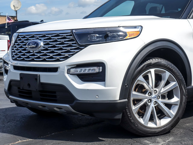 Certified 2023 Ford Explorer Platinum w/ Technology Package AWD/4WD image 2