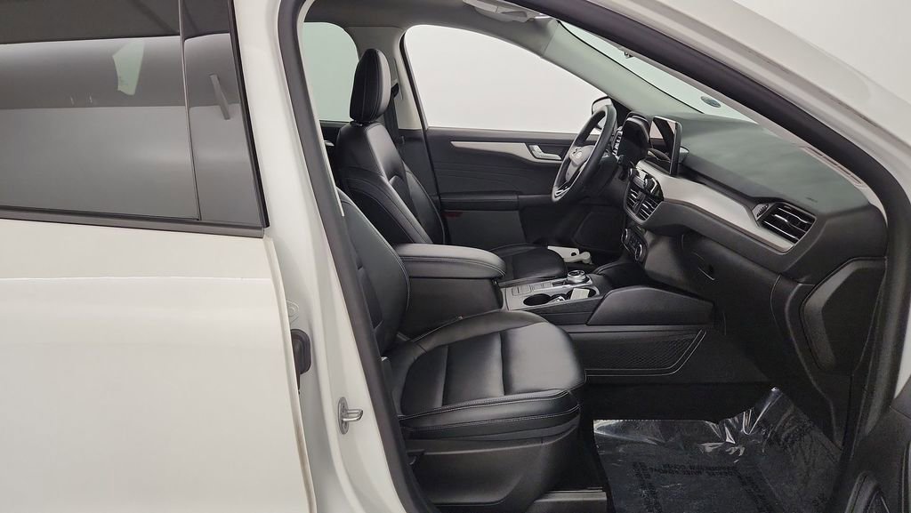 Certified 2022 Ford Escape SEL image 27