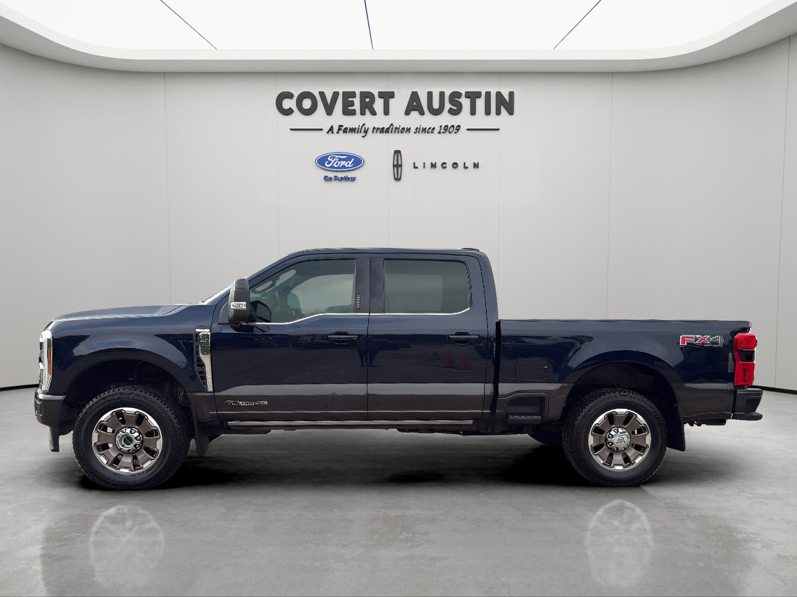 Certified 2024 Ford F250 King Ranch w/ FX4 Off-Road Package AWD/4WD image 2