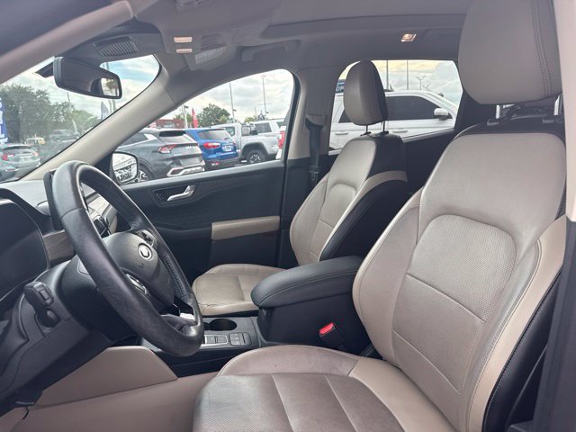 Certified 2020 Ford Escape Titanium FWD image 9