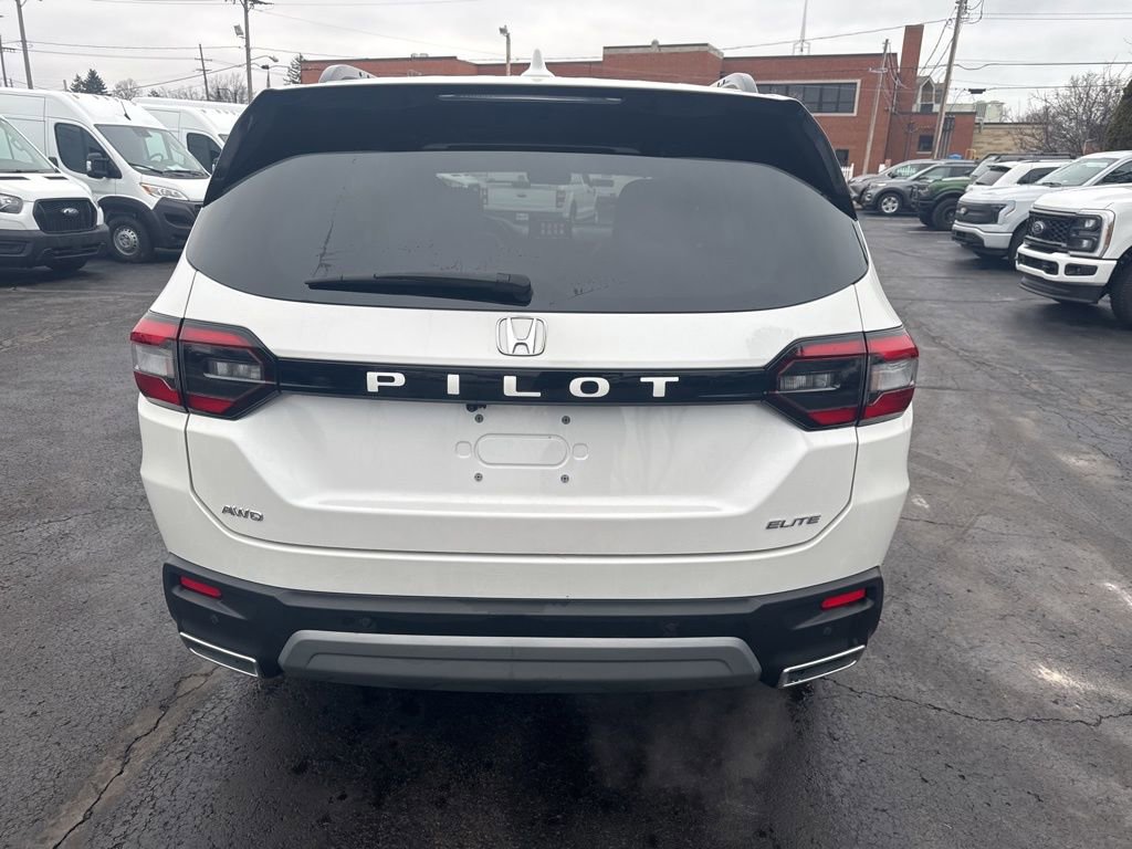 Used 2023 Honda Pilot Elite image 4