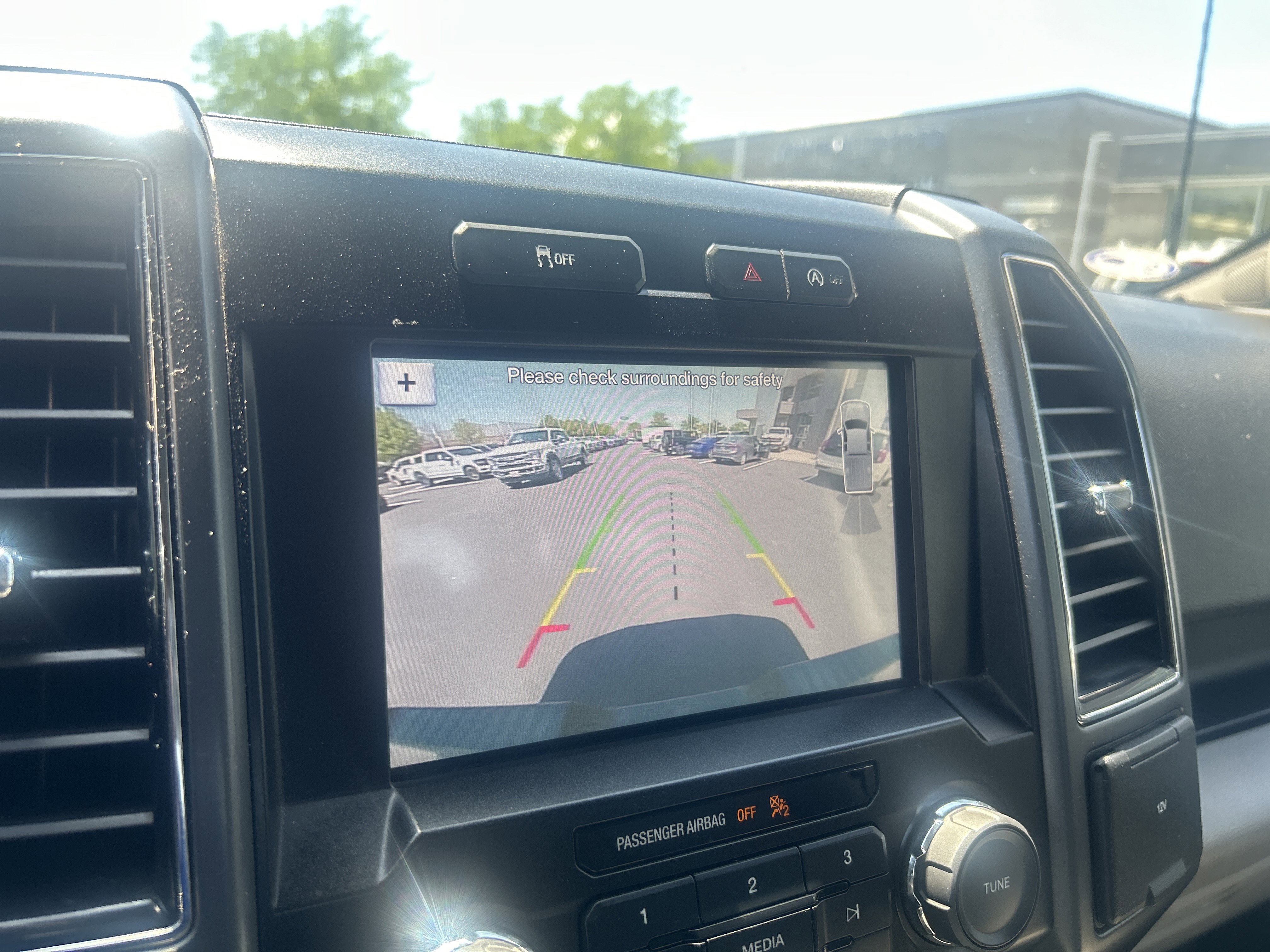 Certified 2019 Ford F150 XLT w/ Trailer Tow Package AWD/4WD image 23