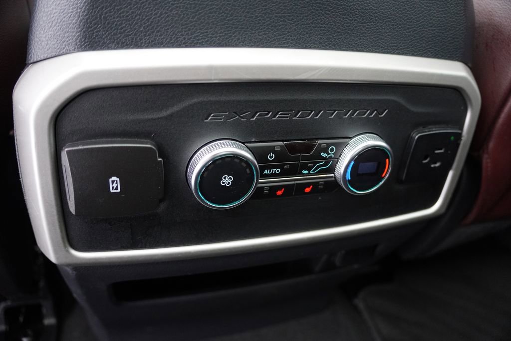 Certified 2024 Ford Expedition Limited image 22