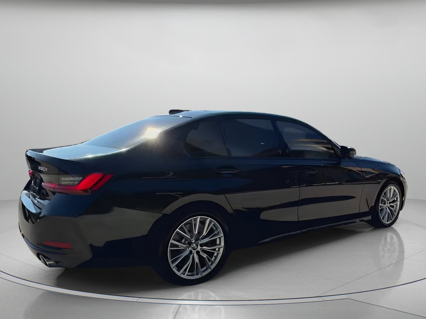 Used 2023 BMW 330i Sedan w/ Driving Assistance Package image 29