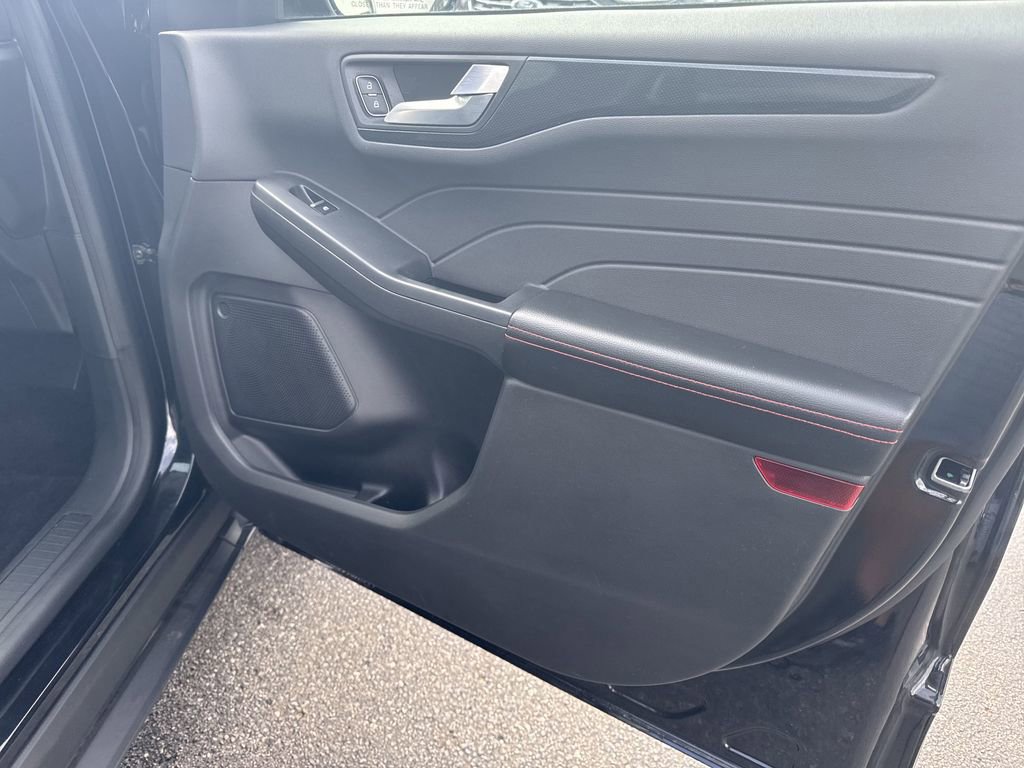 Certified 2023 Ford Escape ST-Line w/ Tech Pack #1 image 13
