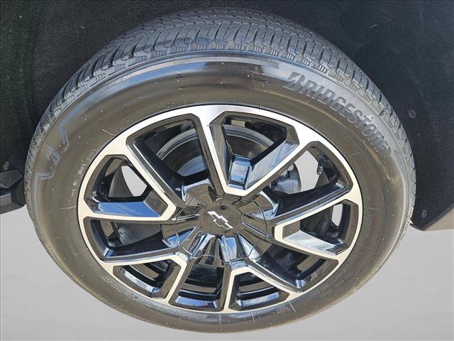 Used 2025 Chevrolet Suburban RST w/ Comfort Package RWD image 25