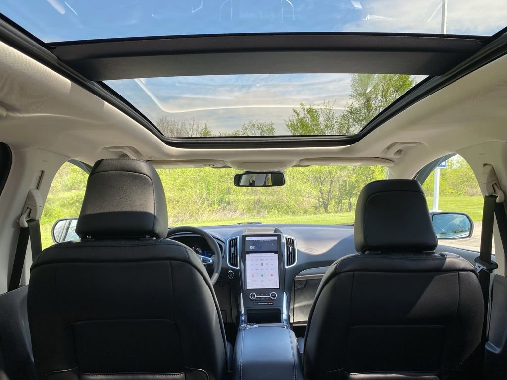 Certified 2024 Ford Edge Titanium AWD/4WD image 18