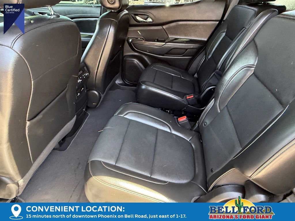 Used 2023 GMC Acadia SLT w/ Preferred Package image 17