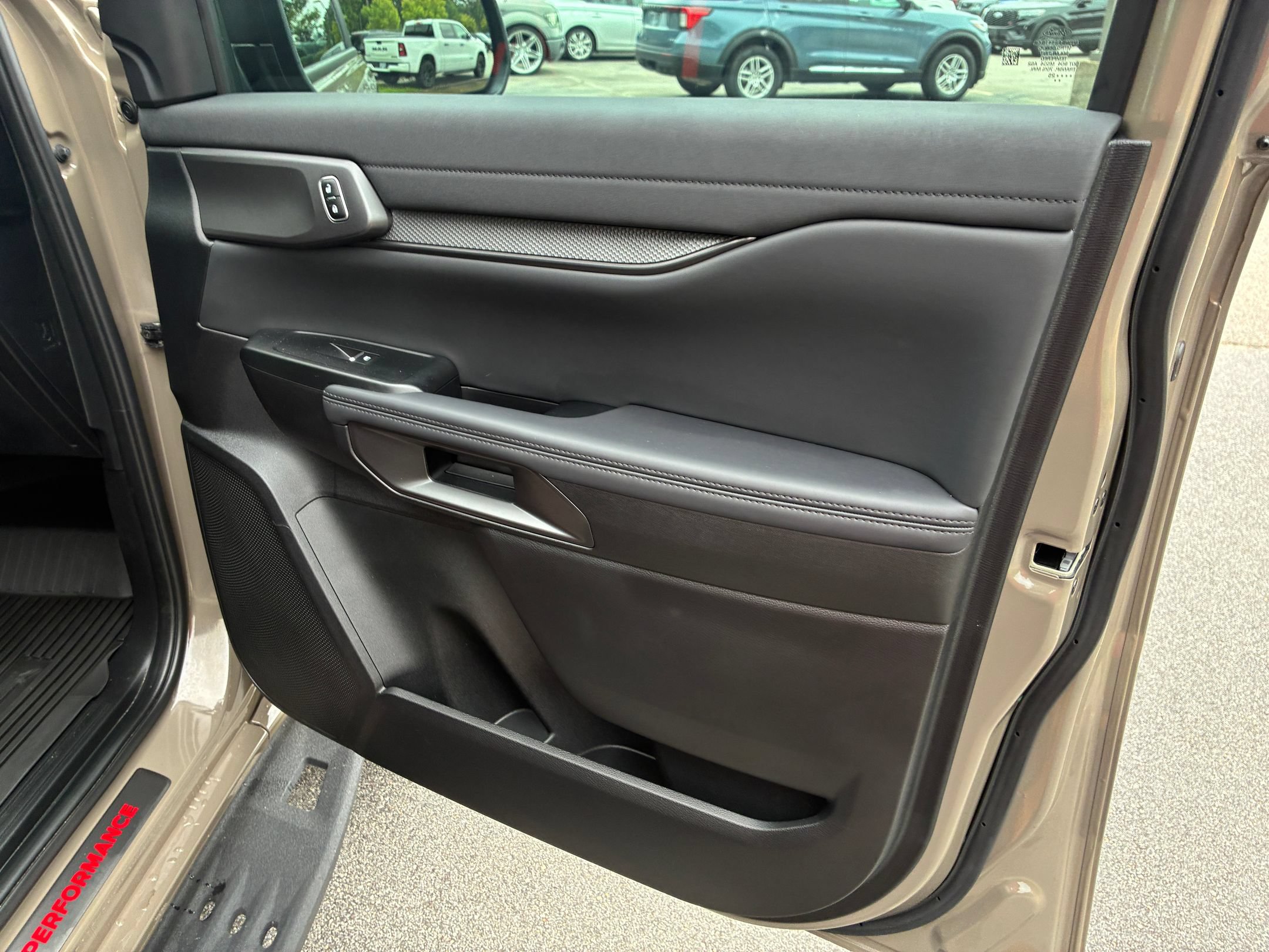 Certified 2025 Ford Ranger Raptor AWD/4WD image 29