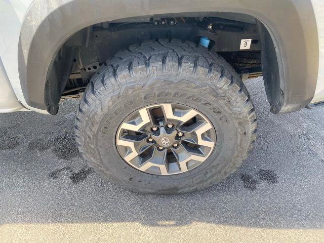 Used 2020 Toyota Tacoma TRD Off-Road image 30
