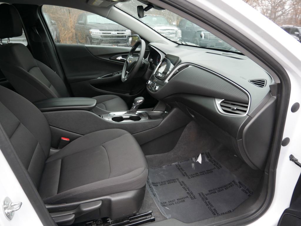 Used 2024 Chevrolet Malibu LT image 8
